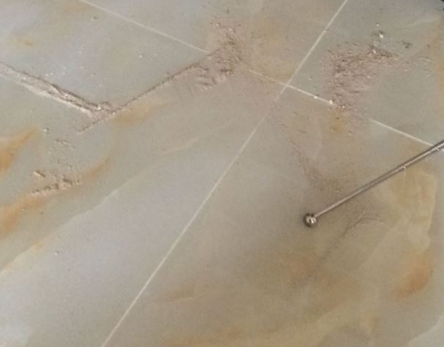 崂山瓷砖空鼓维修公司分享粘合剂选择不当在瓷砖铺贴过程中可能导致以下问题