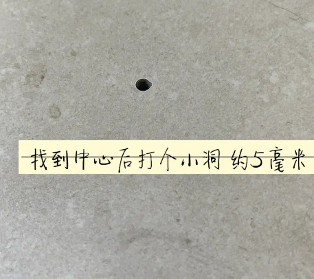 崂山瓷砖空鼓维修公司专业解答在瓷砖铺贴过程中，如果砂料搅拌不均匀，将会带来以下问题